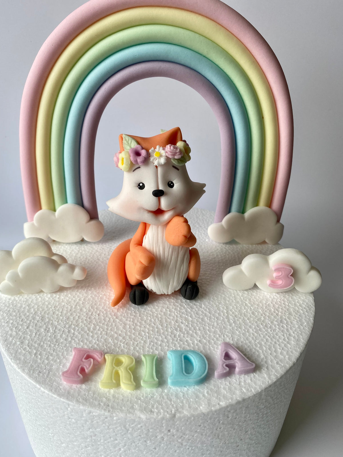 Füchsin mit Regenbogen