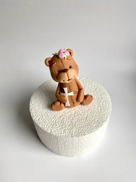 Teddymädchen mit Kreuz